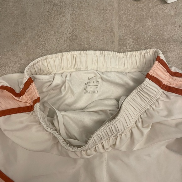 Brand new Nike shorts - Picture 5 of 5